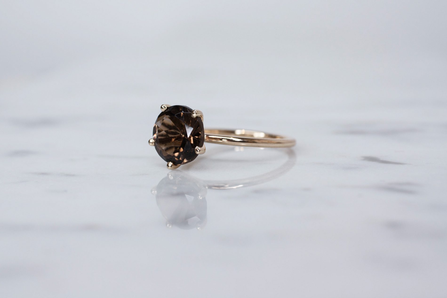 Anillo Destello Cuarzo Ahumado - Image 9