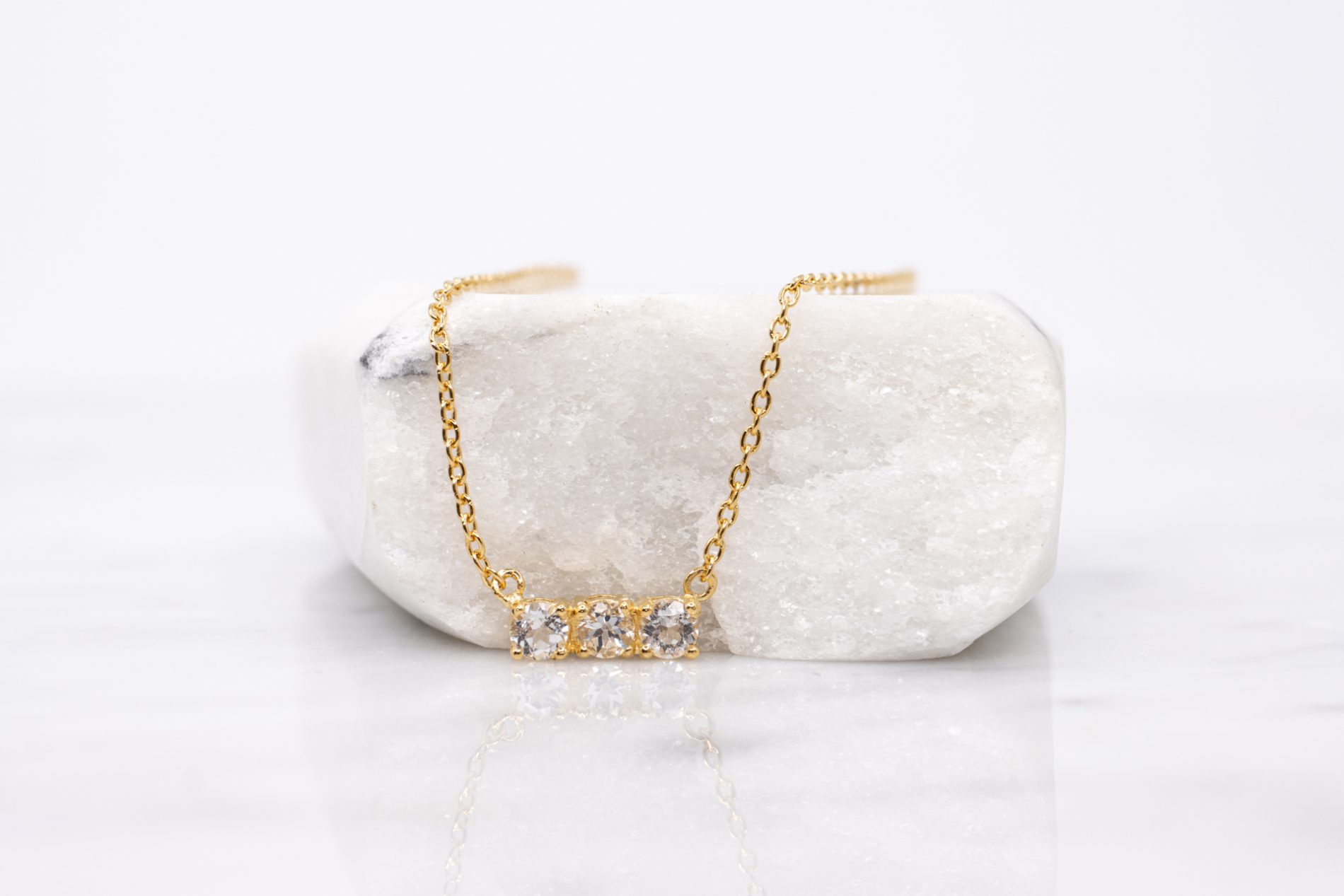 Collar Trilogy Topacio Blanco - Image 4