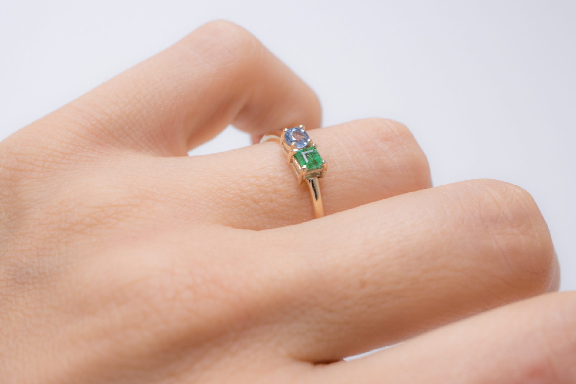 Anillo Dueto Zafiro-Esmeralda - Image 2