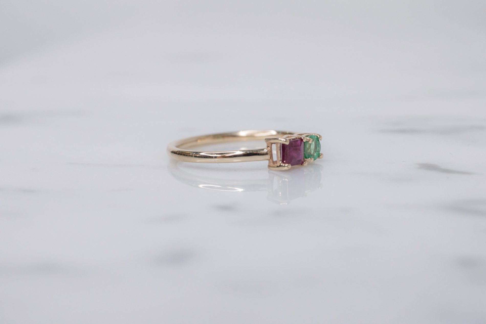 Anillo Dueto Rubí-Esmeralda - Image 5