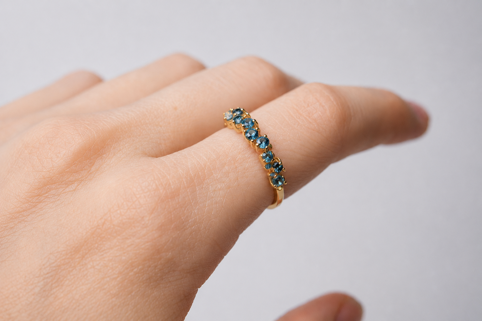 Anillo Cluster Topacio London - Image 4