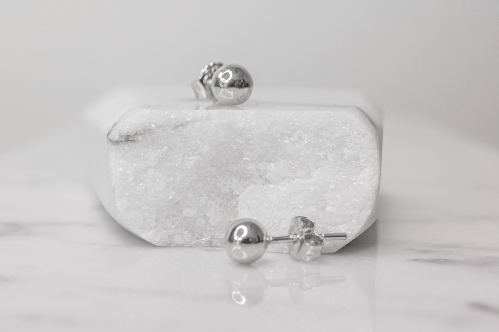 Aretes Punto de Luz - Image 6